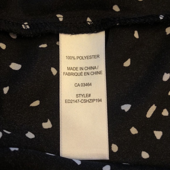 Black & White Flowy Top with Cold-shoulder - Picture 4 of 7